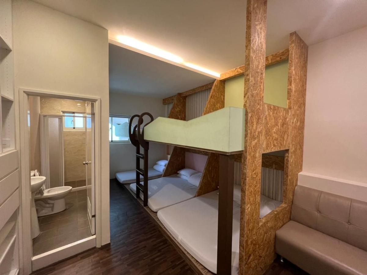 Ferienwohnung 逢甲柏斯青年旅棧 Taichung Exterior foto