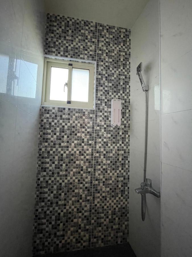 Ferienwohnung 逢甲柏斯青年旅棧 Taichung Exterior foto